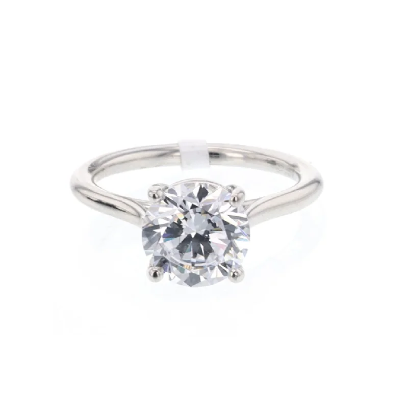 Ladies Luxury Engagement Rings -Solitaire Engagement Ring