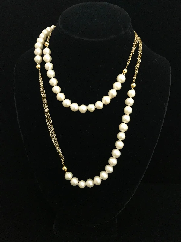 Ladies Necklaces for Sister Spark-Freshwater Pearls & Gold Chain Necklace