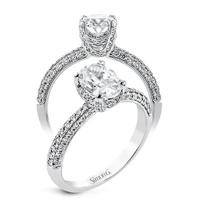 Ladies Marquise Cut Engagement Rings -Oval-Cut Halo Engagement Ring In 18k Gold With Diamonds LR2856